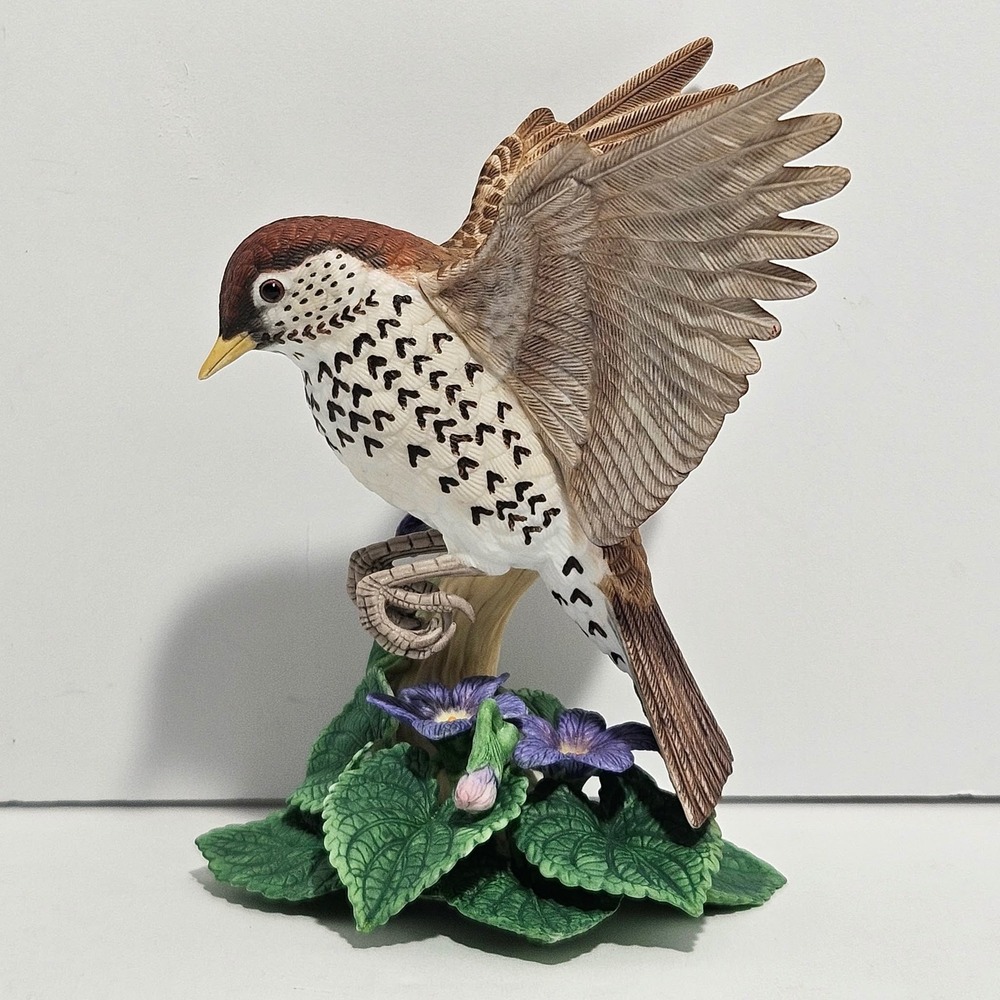 Lenox The Garden Bird Collection Wood Thrush Fine Porcelain Figurine New in Box